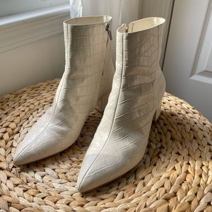 Dolce Vita Cream Boot NWOT